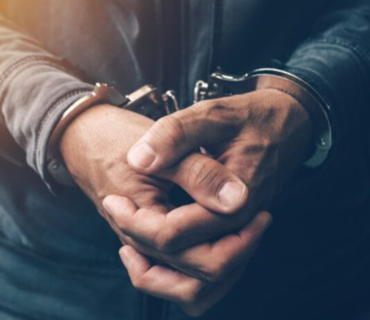 स्पा की आड़ में चल रहा था खेल: 3 युवतियों समेत 8 गिरफ्तार Main Accused Who Swindled ₹11.54 Lakh Using Fake Land Leases Arrested