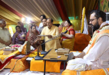 भागवत श्रवण से जीवन को मिलती है नई दिशा : गिरिराज जी शास्त्री Listening to the Bhagavat Gives Life a New Direction: Giriraj Ji Shastri