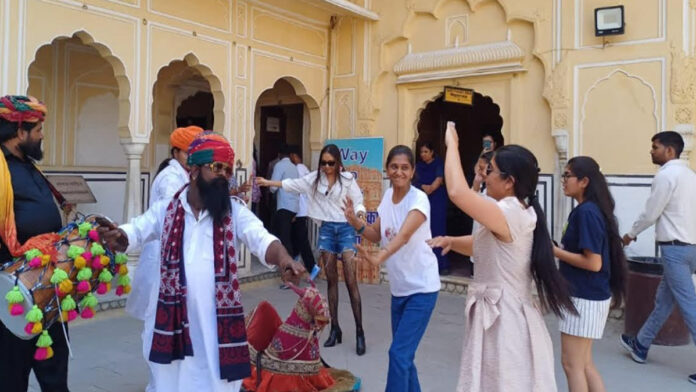 Crowds throng Jaipur's museums and monuments on World Museum Day. Crowds throng Jaipur's museums and monuments on World Museum Day.