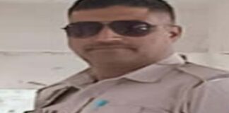 बाइक अनियंत्रित होकर डिवाइडर और बिजली के पोल से टकराने से कांस्टेबल की मौत