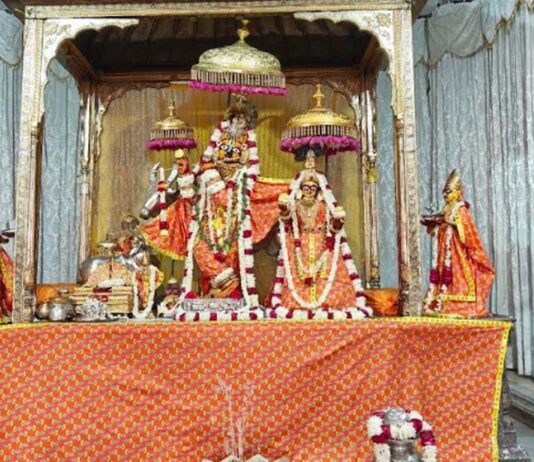 आराध्य देव गोविंद देवजी मंदिर में वैशाखी पूर्णिमा से जलयात्रा महोत्सव प्रारंभ The Jal Yatra Festival commences on Vaishakhi Purnima at the Govind Devji Temple, home of the revered deity.