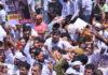 भाजपा मुख्यालय घेरने निकली कांग्रेस कार्यकर्ताओं को पुलिस ने वाटर कैनन से रोका Police stopped Congress workers marching to gherao the BJP headquarters using water cannons.