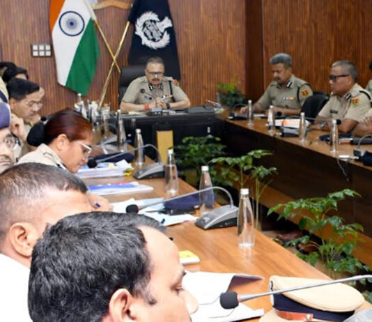 डीजीपी शर्मा ने ली अपराध समीक्षा की बैठक: कानून-व्यवस्था,सड़क सुरक्षा,साइबर अपराध नियंत्रण पर दिए निर्देश DGP Sharma Holds Crime Review Meeting