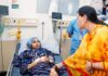 उपमुख्यमंत्री दिया कुमारी ने सीकर रोड हादसे के घायलों से सीकेएस अस्पताल में की मुलाकात Deputy Chief Minister Diya Kumari met with the injured victims of the Sikar Road accident at CKS Hospital.