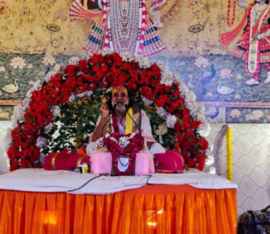 भागवत कथा श्रवण से मिलता है भक्ति और ज्ञान : शास्त्री Listening to Bhagwat Katha gives devotion and knowledge: Shastri