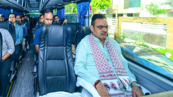 Chief Minister Bhajanlal Sharma traveled by EV bus Chief Minister Bhajanlal Sharma traveled by EV bus
