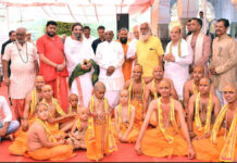 गंगा दशमी पर 20 ब्राह्मण बटुकों का सामूहिक यज्ञोपवीत संस्कार Mass Sacred Thread Ceremony for 20 Brahmin Youths on Ganga Dashami