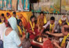 अधिकमास:गोविंद देव जी मंदिर में श्री नारायण गायत्री महायज्ञ में श्रद्धालुओं ने अर्पित की आहुतियां Devotees Offer Oblations at the Shri Narayan Gayatri Mahayajna at Govind Dev Ji Temple
