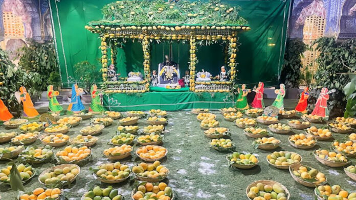 Mathuradhish Festival at Shri Govardhan Nath Ji Temple Mathuradhish Festival at Shri Govardhan Nath Ji Temple