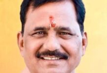 ग्राम रथ प्रदेश की ग्राम पंचायतों में बन रहे है जनसंवाद का सशक्त माध्यम : मुकेश दाधीच The 'Gram Rath' is emerging as a powerful medium for public dialogue in the Gram Panchayats of the state.
