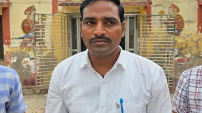 Village Development Officer Arrested for Accepting ₹25,000 Village Development Officer Arrested for Accepting ₹25,000