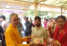 गोविंद देवजी मंदिर में गूंजे वैदिक मंत्र: नव दंपतियों ने निभाने का लिया संकल्प Vedic Mantras Resound at Govind Devji Temple