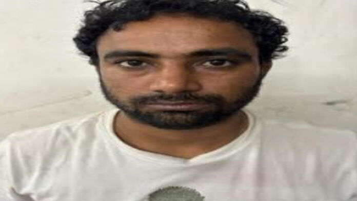 Criminal who filmed and circulated a threatening video using a mobile phone inside Jaipur Jail has been arrested.