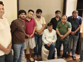 होटल के कमरे में चल रहा था जुए का खेल, पुलिस ने रेड मार किया नौ जुआरियों को गिरफ्तार