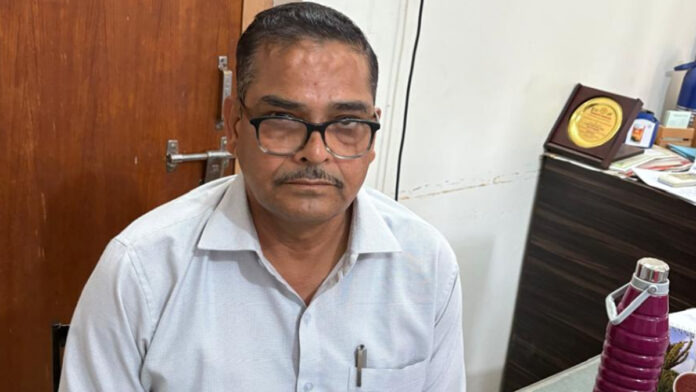 Joint Director of Agriculture Extension Department Arrested for Accepting an ₹8,000 Bribe Joint Director of Agriculture Extension Department Arrested for Accepting an ₹8,000 Bribe