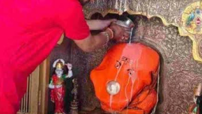 The Grand Conjunction of Guru Pushya Nakshatra at the Parkota Ganesh Temple The Grand Conjunction of Guru Pushya Nakshatra at the Parkota Ganesh Temple