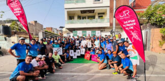 रन फॉर वेलनेस में जयपुर के धावकों ने अल्ट्रा रनर कार्तिक जोशी के साथ लगाई दौड़ Runners from Jaipur ran alongside ultra-runner Kartik Joshi in the 'Run for Wellness'.
