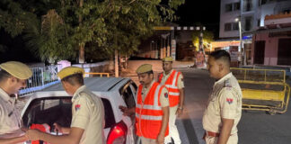 सघन नाकाबंदी से अपराधियों में हड़कंप: 810 नाकाबंदी पॉइंट्स पर 47 हजार से ज्यादा वाहनों की जांच Intensive blockade creates panic among criminals