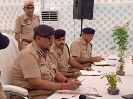 जनता के बीच पहुंच कर पुलिस कमिश्नर सचिन मित्तल ने परिवादियों की सुनी समस्याएं Reaching out to the public, Police Commissioner Sachin Mittal listened to the grievances of complainants.