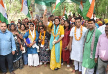 सनातन संस्कृति का संदेश लेकर अयोध्या रवाना हुई मातृशक्ति Women set off for Ayodhya, carrying the message of Sanatan culture.