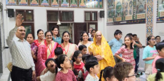 ग्रीष्मकालीन संस्कार शिक्षण शिविर में बही भक्ति की लहर