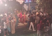 धावास शनि मंदिर में 1100 दीपों से महाआरती