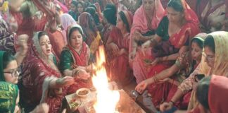 हुतात्मा शांति महायज्ञ में अर्पित की आहुतियां