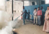 चिकित्सा संस्थानों में आगजनी की घटनाओं से निपटने के लिए हो रही मॉकड्रिल Mock drills being conducted to deal with fire incidents in medical institutions.