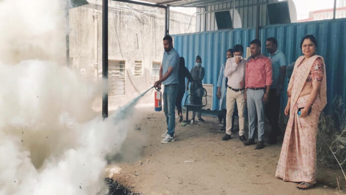 Mock drills being conducted to deal with fire incidents in medical institutions. Mock drills being conducted to deal with fire incidents in medical institutions.