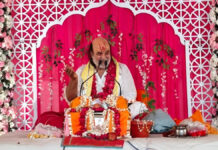 भगवान भक्तों की रक्षा के लिए किसी भी रूप में प्रकट होते हैं : सुरेश जी शास्त्री God manifests in any form to protect His devotees: Suresh Ji Shastri.