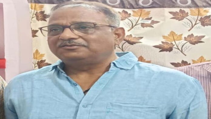 Station House Officer Caught Accepting Bribe: ₹2.87 Lakh Recovered from Car Station House Officer Caught Accepting Bribe: ₹2.87 Lakh Recovered from Car