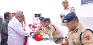 रामगंज थाने में पुलिस कमिश्नर ने जनसुनवाई कर कई समस्याओं का मौके पर किया समाधान The Police Commissioner held a public hearing at the Ramganj Police Station and resolved several issues on the spot.