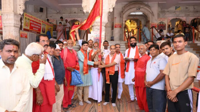 Vaishno Devi's 30th Grand Foot Pilgrimage Sets Off Amidst Chants of 'Victory to the Mother' Vaishno Devi's 30th Grand Foot Pilgrimage Sets Off Amidst Chants of 'Victory to the Mother'