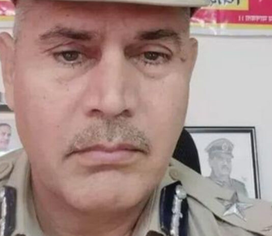 शादी का झांसा देकर सीनियर आईपीएस ने महिला से किया दुष्कर्म Senior IPS Officer Rapes Woman Under Pretext of Marriage