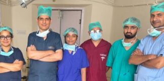 एसएमएस अस्पताल के चिकित्सकों ने निकाली पन्द्रह साल से पीड़ित महिला की बच्चेदानी से विशाल गांठ Doctors at SMS Hospital removed a massive tumor from the uterus of a woman who had been suffering for fifteen years.