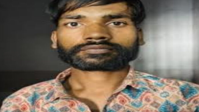 Man arrested for robbing a trader of one lakh rupees.