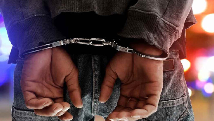 Two notorious criminals arrested along with gamblers. Two notorious criminals arrested along with gamblers.