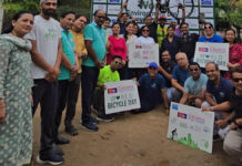 एयू जयपुर साइक्लोथॉन: साइक्लिस्टों और युवाओं ने लगाए पौधे AU Jaipur Cyclothon: Cyclists and youth planted saplings.