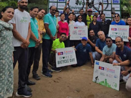 एयू जयपुर साइक्लोथॉन: साइक्लिस्टों और युवाओं ने लगाए पौधे AU Jaipur Cyclothon: Cyclists and youth planted saplings.