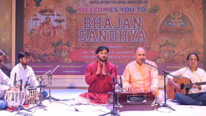 Krishna's childhood pastimes delight the hearts of devotees: Shastri Krishna's childhood pastimes delight the hearts of devotees: Shastri