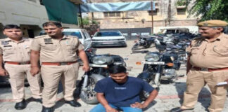 रेलवे अस्पताल की पार्किंग से बुलेट चोरी करने वाला शातिर चोर गिरफ्तार Cunning thief arrested for stealing a Bullet motorcycle from the railway hospital parking lot.
