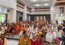 गौ माता को राष्ट्रमाता का दर्जा दिलाने के लिए जयपुर में हुआ शंखनाद A clarion call was sounded in Jaipur to secure the status of 'Rashtra-Mata