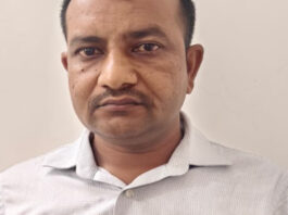 दर्ज मामले में जल्द कार्रवाई के नाम पर कांस्टेबल छह हजार की रिश्वत लेते गिरफ्तार Constable arrested while accepting a bribe of ₹6,000.