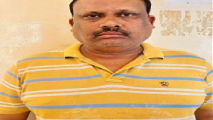 Wanted dacoit with a reward on his head nabbed by police after 28 years. Wanted dacoit with a reward on his head nabbed by police after 28 years.