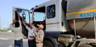 पचास हजार पार पहुंचा राजस्थान पुलिस का ट्रैफिक स्ट्राइक अभियान Rajasthan Police's traffic strike campaign crosses the 50,000 mark.