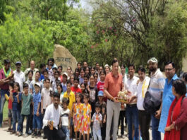 पिंक सिटी प्रेस के बाल अभिरुचि शिविर में बच्चों ने किया नाहरगढ़ जैविक उद्यान का भ्रमण Children visited Nahargarh Biological Park during the Pink City Press children's interest camp.