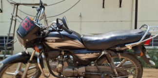 फ्लैट की पार्किंग से बाइक चोरी करने वाला शातिर चोर गिरफ्तार Cunning Thief Who Stole Bike from Apartment Parking Arrested