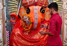 गुरु-पुष्य नक्षत्र पर श्री नहर के गणेशजी का पंचामृत अभिषेक Panchamrit Abhisheka of Shri Nahar's Ganesha on Guru-Pushya Nakshatra
