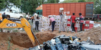 94 मामलों में जब्त 800 से अधिक कार्टन अवैध शराब नष्ट Over 800 cartons of illicit liquor seized in 94 cases destroyed.