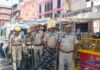 बुलडोजर-बैरिकेडिंग और बंद इंटरनेट के बीच चला जेडीए का बुलडोजर Amidst bulldozers, barricading, and an internet shutdown, the JDA's bulldozer rolled into action.